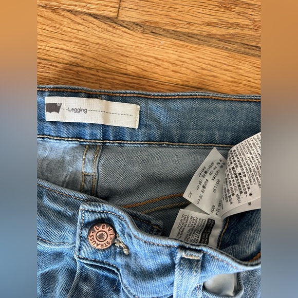 Levi’s legging Jean - Picture 3 of 6